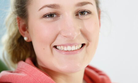 Patienten haben gut Lachen in der Zahnarztpraxis Huth in Leipzig